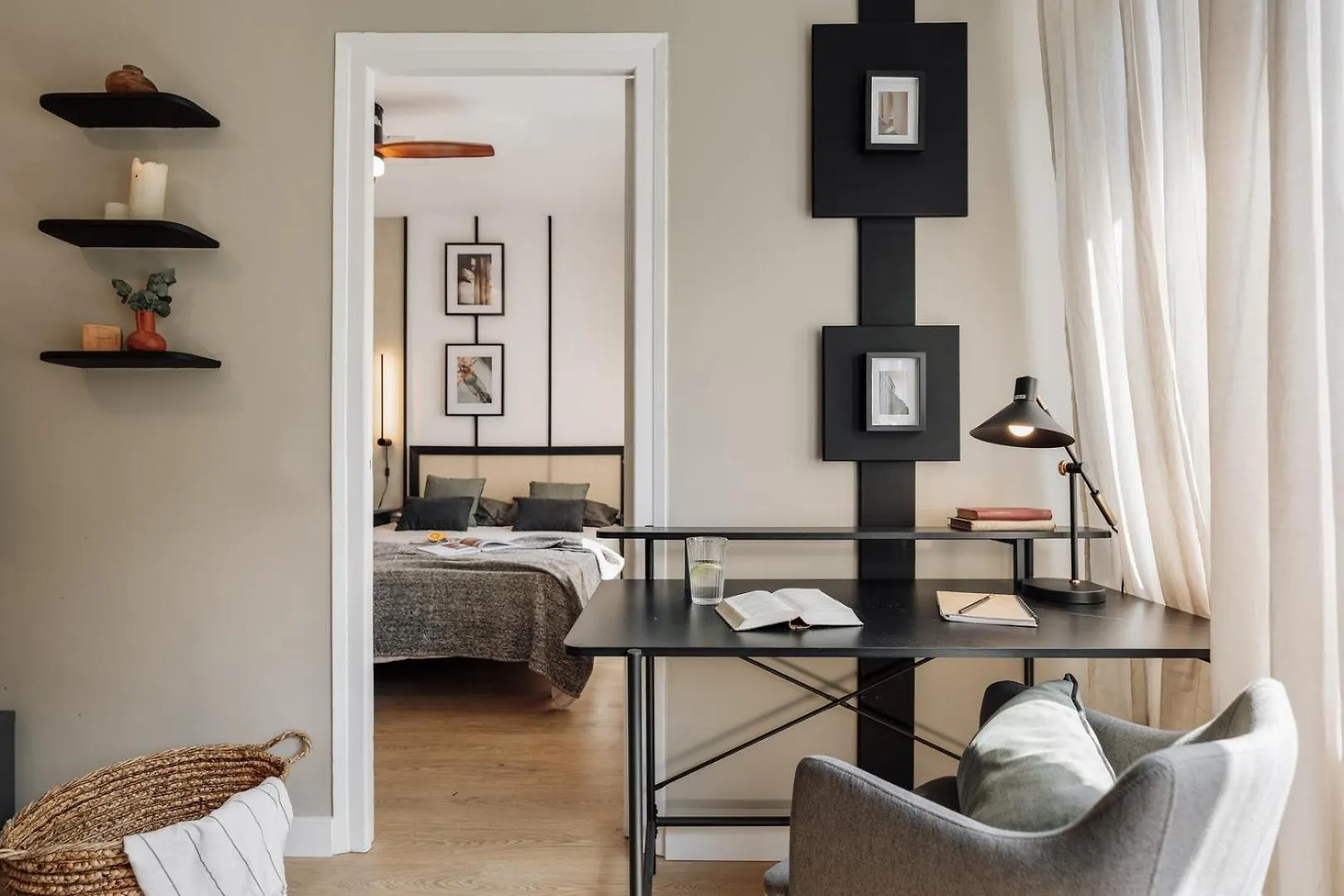 Holzer - 2 Bedrooms In Sant Antoni Barcelona Lägenhet